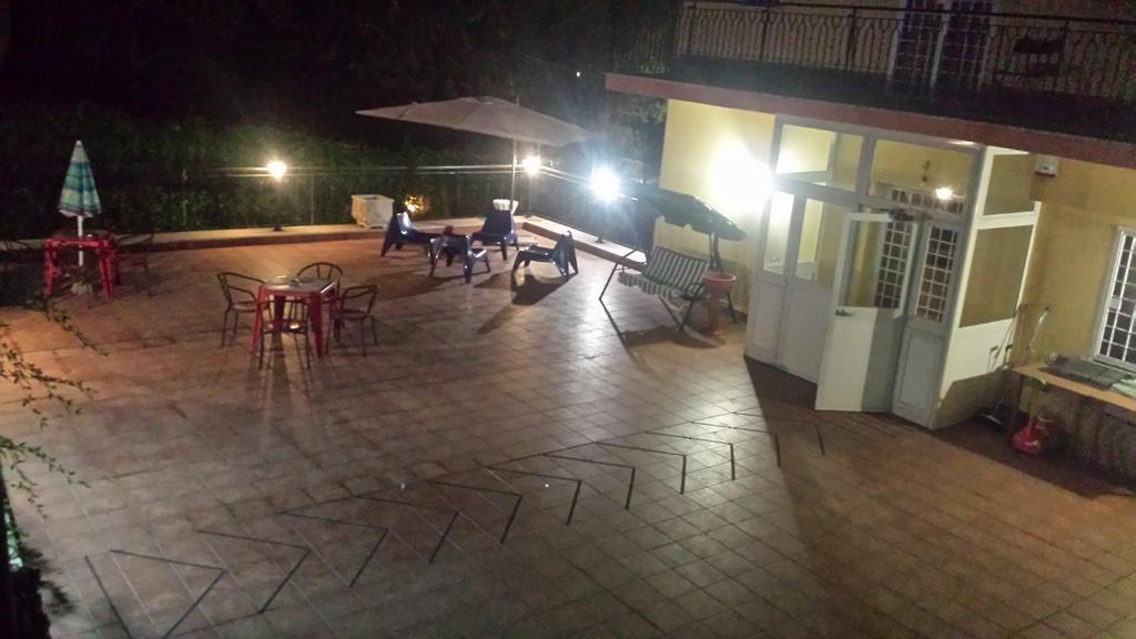 Le Streghe Di Roma Hotel Bagian luar foto